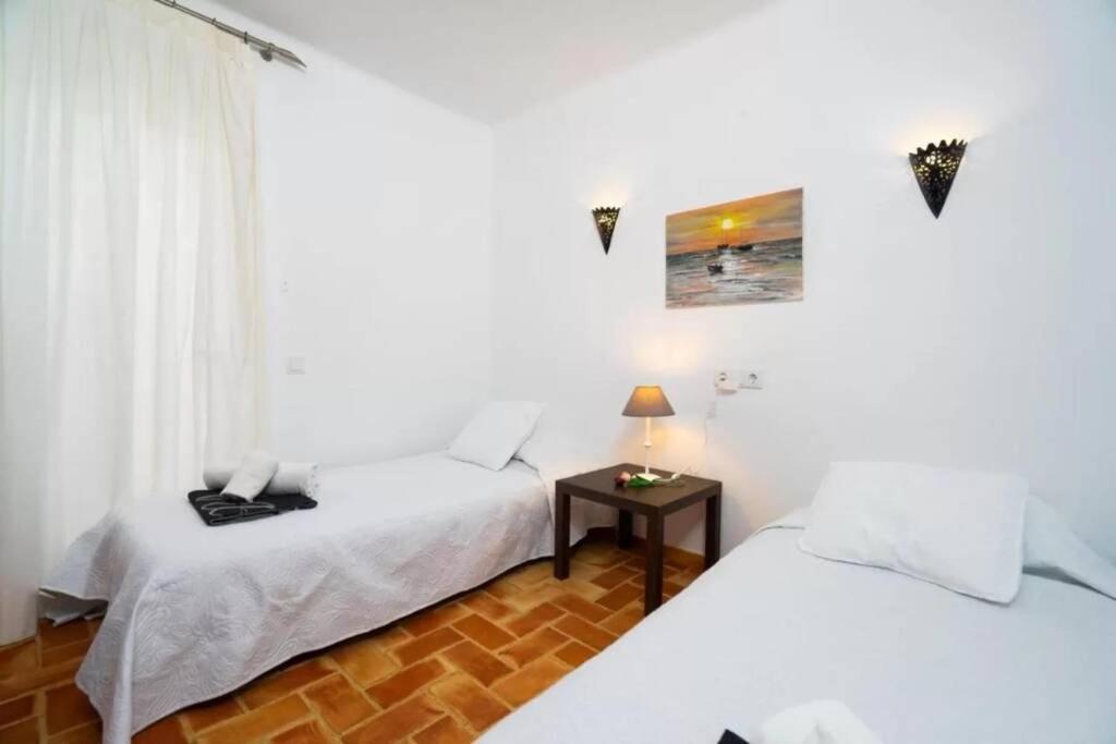 4 Persoons Bungalow Met Gemeenschappelijk Zwembad 特乌拉达 外观 照片